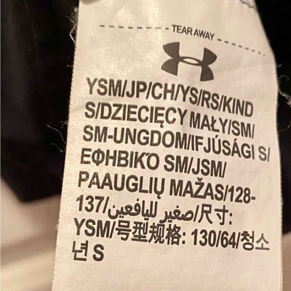 Boys Under Armour Shirt Size Small - Picture 8 of 8